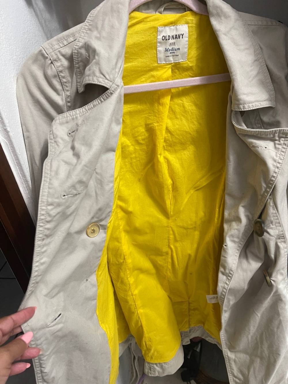 Old Navy Unique Cream Double-Breasted Trench Coat with Yellow Lining